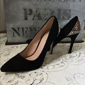 Mixx Shuz - Coveted “Eliza” Cage Heel Pump(NWOB)
